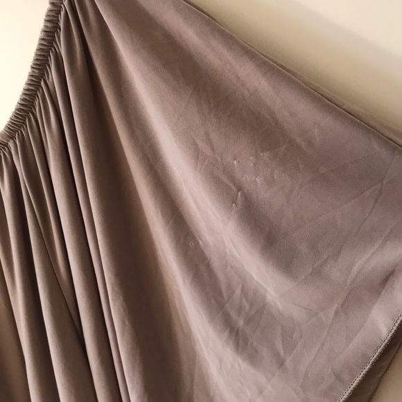 Grey Stretchy Flutter sleeve Top Size L - Picture 3 of 6